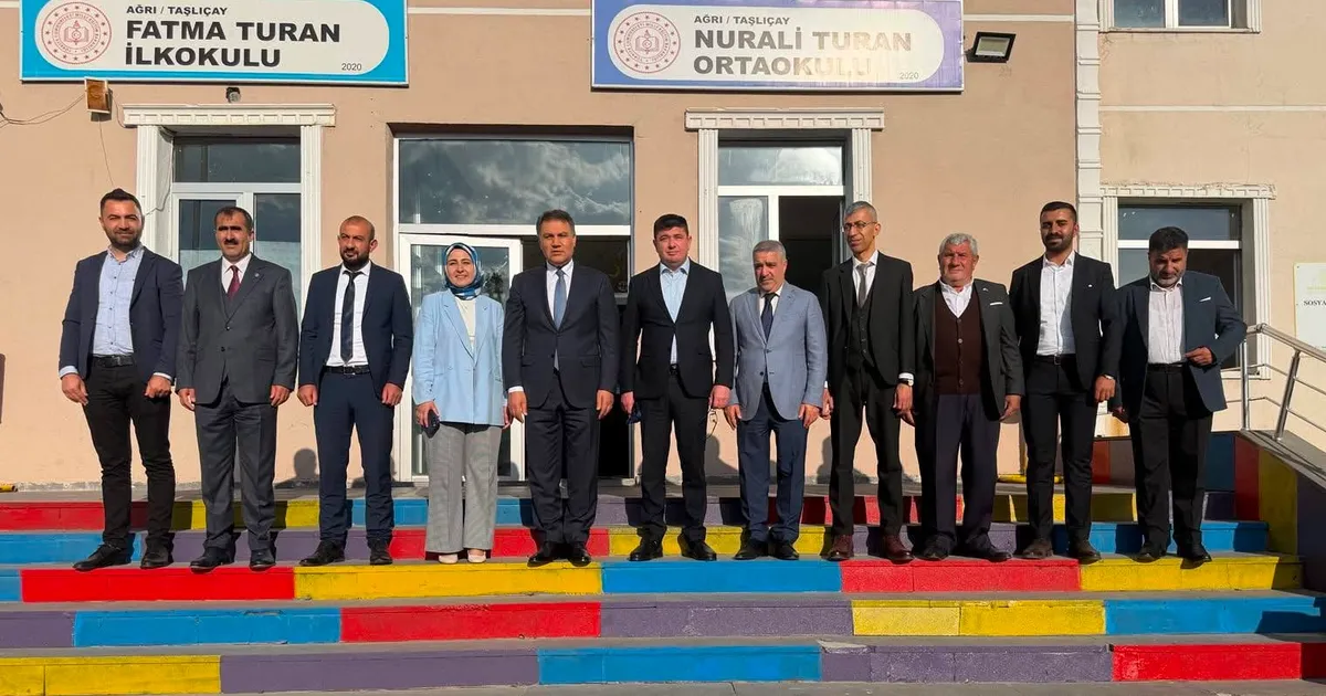 Ağrı'da hayırsever iş insanından Taşlıçay Belediyesi'ne ziyaret