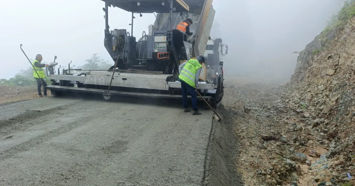 Trabzon’da yüksek kesimlerde yol seferberliği
