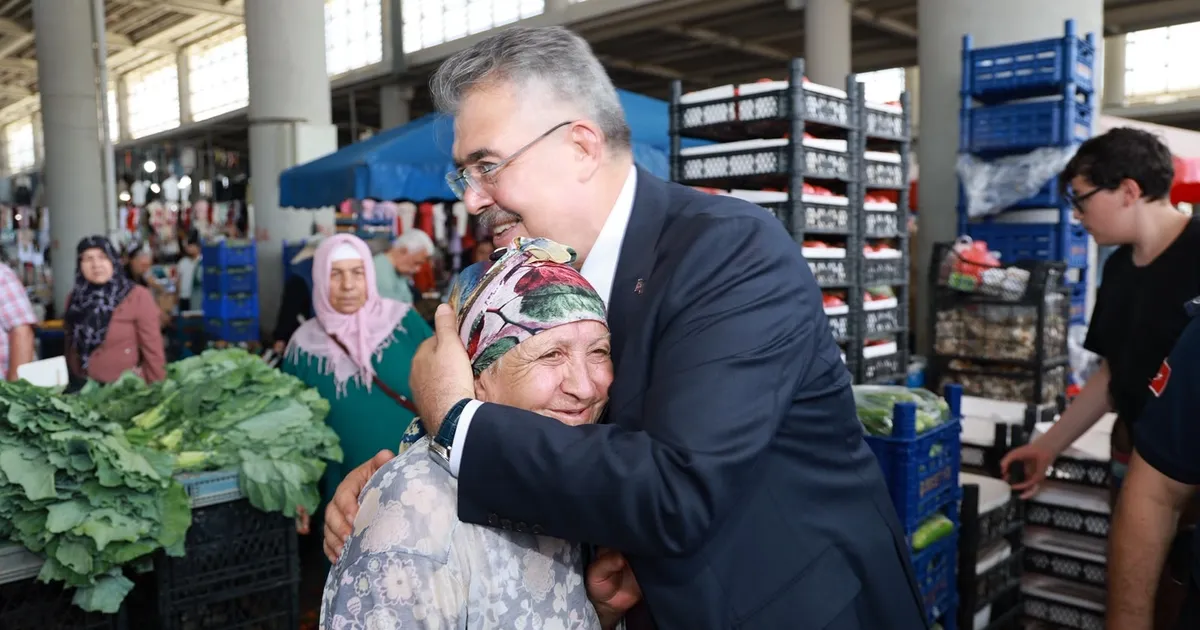 Gebze'de Mevlana Kapalı Pazar Yeri’nde gönül buluşması