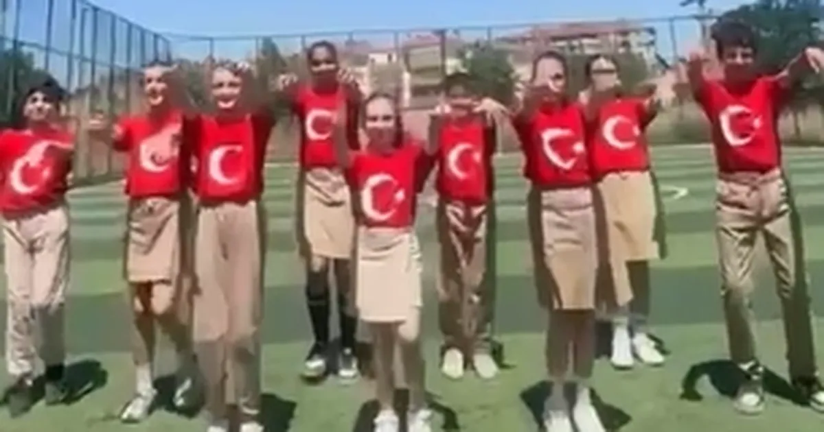Keşan’da öğrencilerden Millilere dev destek