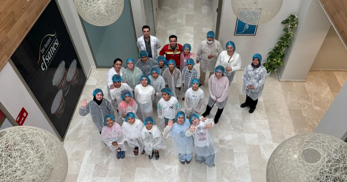 Bursalı öğrenciler süt fabrikasını gezdi