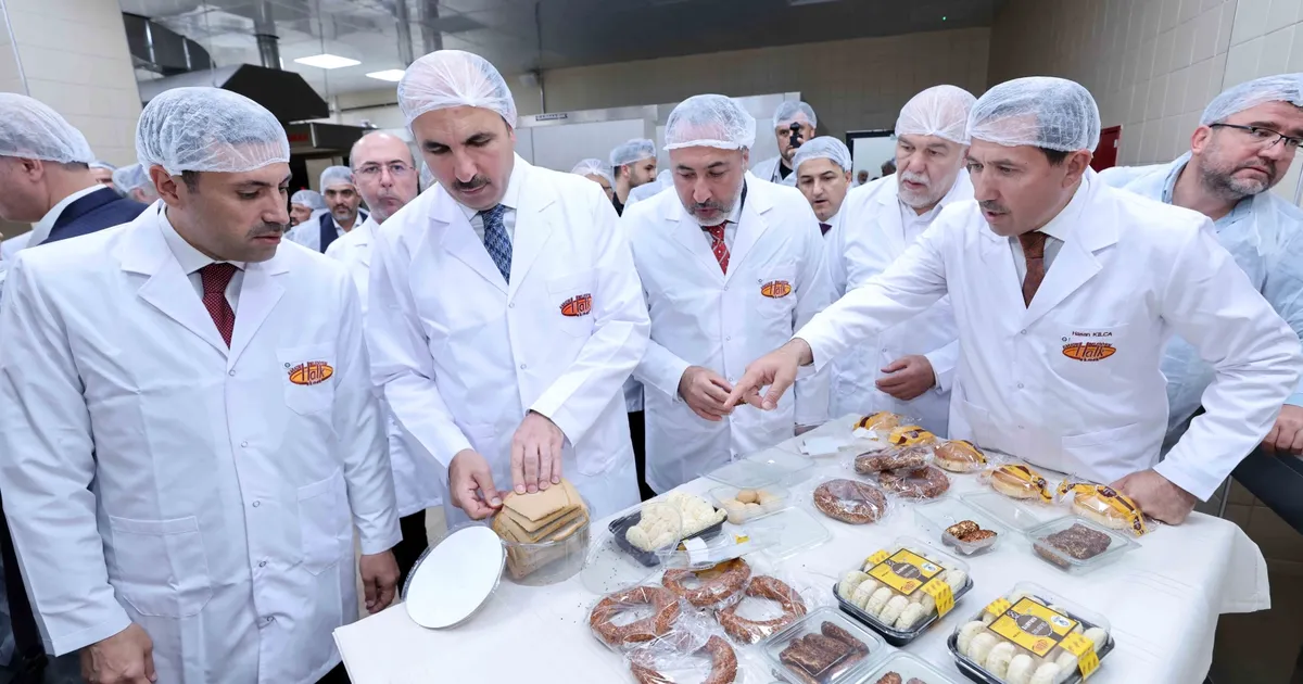 Konya Karatay'da Halk Ekmek Fabrikası ve Glütensiz Ekmek Üretim Tesisi hizmete girdi
