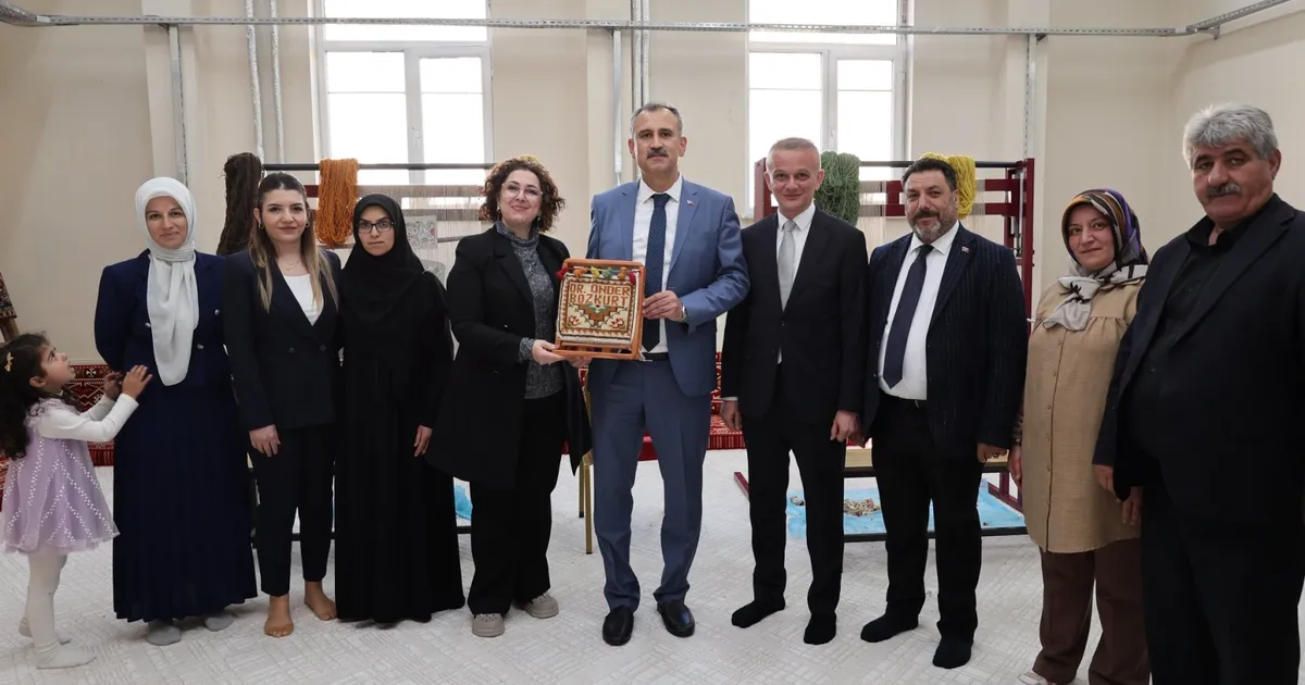 Ağrı Valisi Önder Bozkurt’tan Hamur’da yoğun mesai