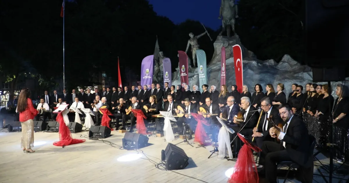 Bursa İnegöl'de TSM korosundan unutulmaz konser