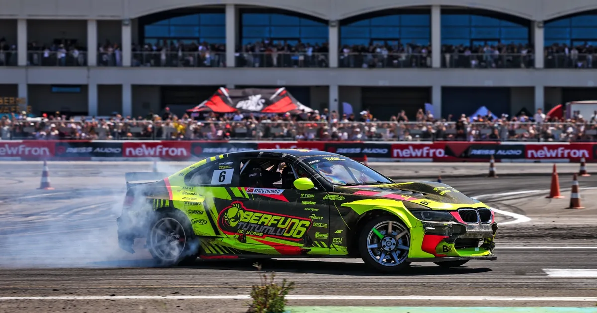 Drift heyecanı TOSFED İstanbul Park'ta sürüyor