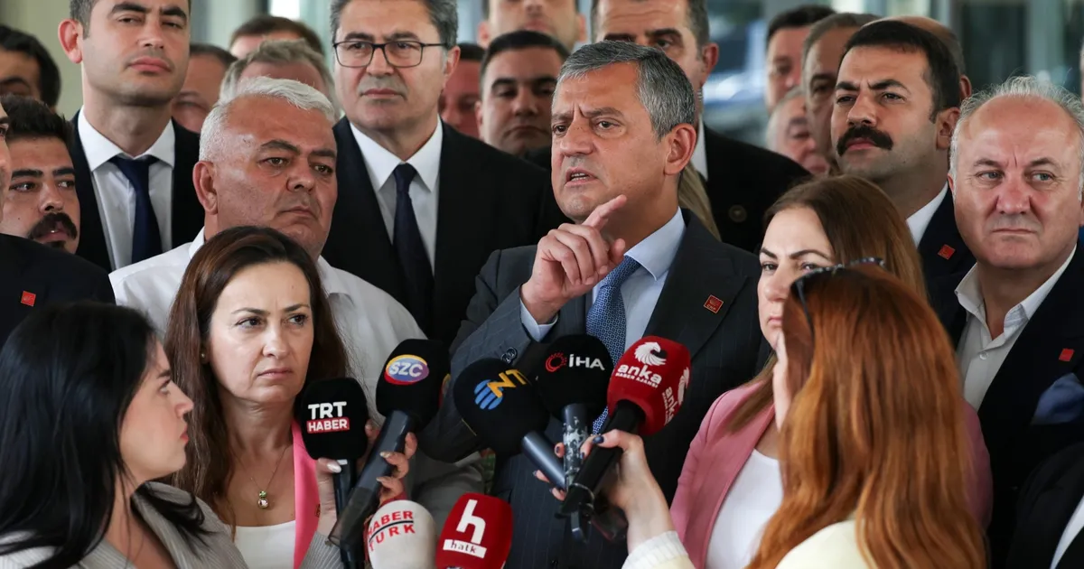 Özgür Özel’den 'butlan' tepkisi: "Tedbir kararı kurultayı engellemez"