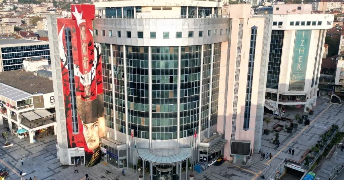 İzmit Belediyesi Türk Dili ve Edebiyatı ile Coğrafya öğretmenleri istihdam edecek
