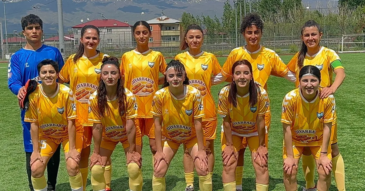 Bayazıtspor Muş’ta gol oldu yağdı