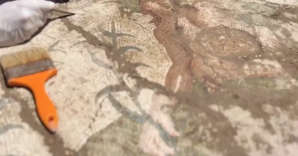Aspendos’ta tarihi keşif... Eurymedon Nehri mozaiği gün yüzüne çıkarıldı - Gündem Haberleri