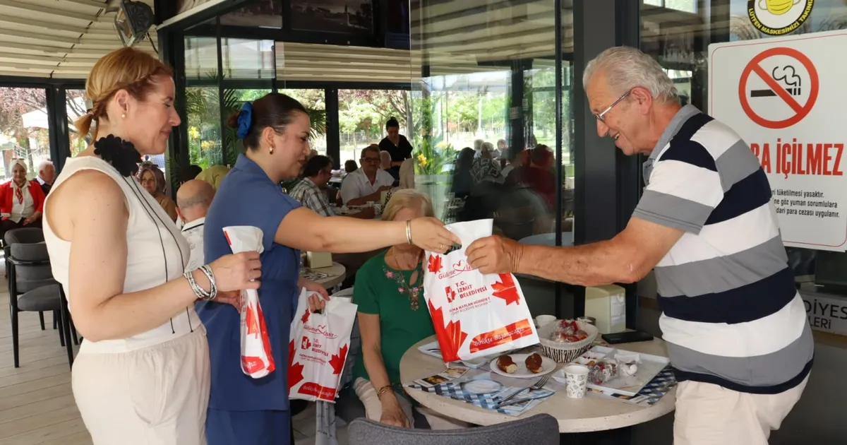Kocaeli İzmit'te Babalar Günü’ne sevgi dolu kutlama