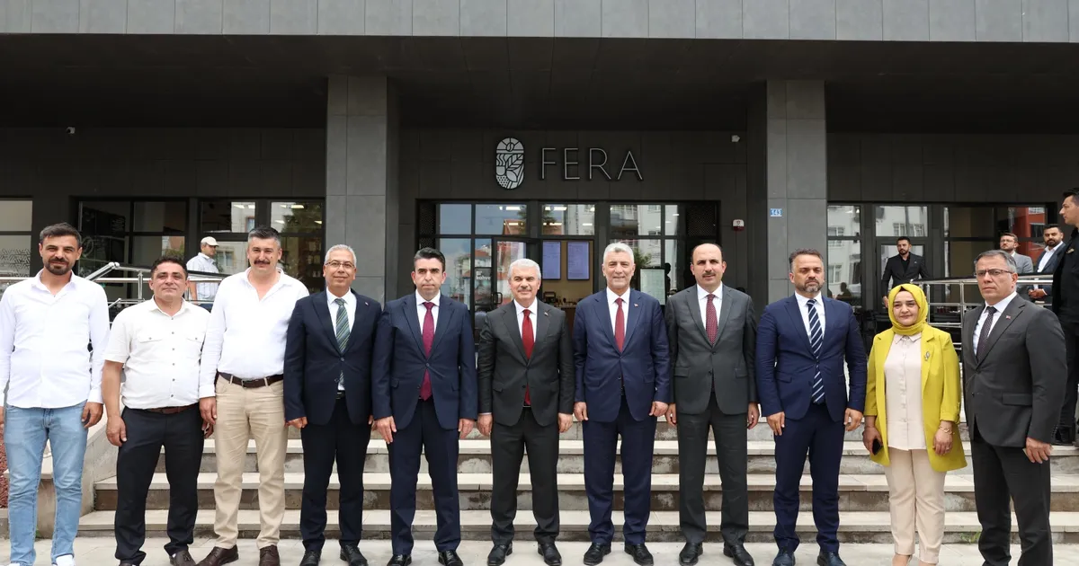 Bakan Bolat Ereğli’de Gençlik Kampüsü’nü ziyaret etti