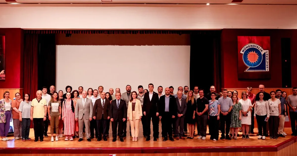 DEÜ’de akademik dergiler ve yapay zekâ konuşuldu