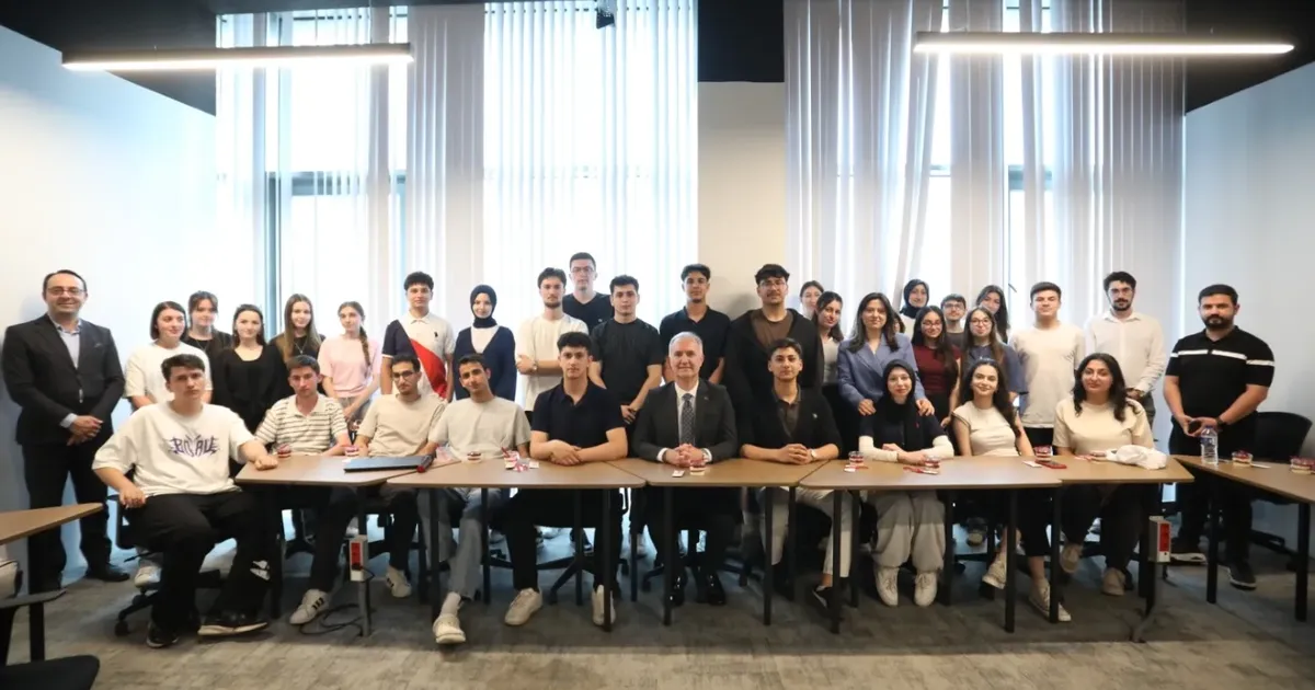 Bursa İnegöl'de 330 öğrenciye sınav öncesi rehberlik desteği