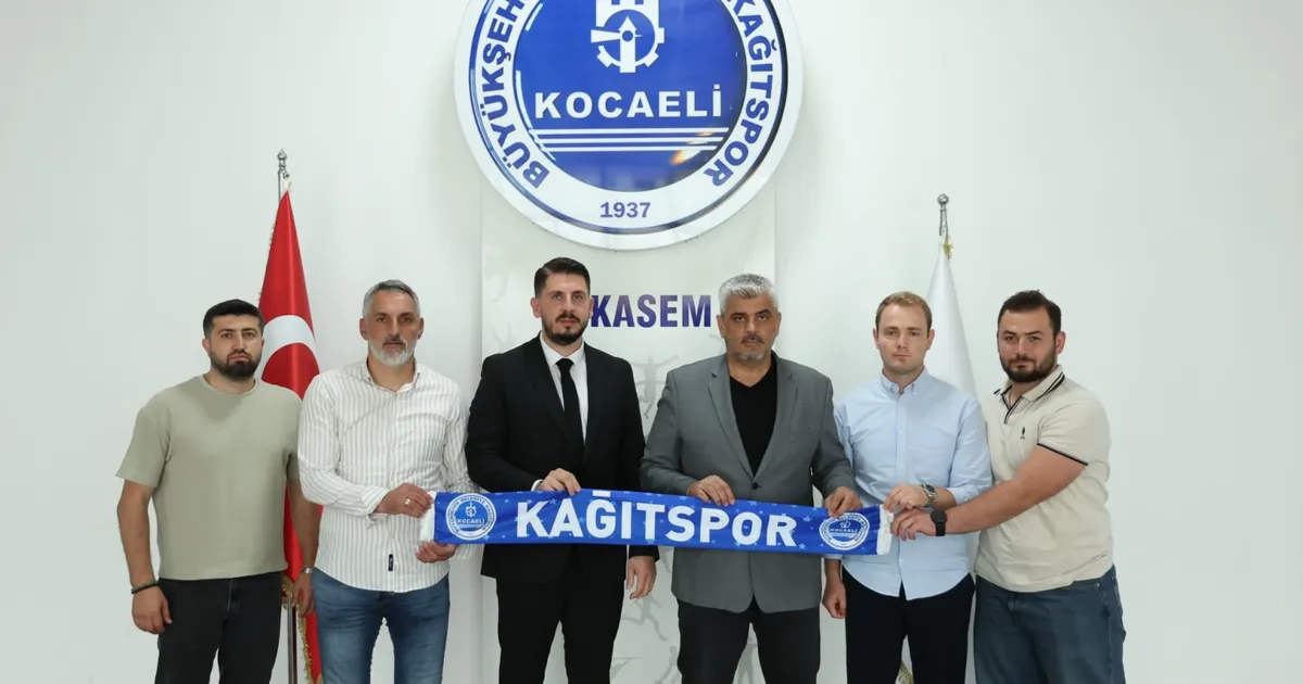 İzmit Kağıtspor’da kan değişimi