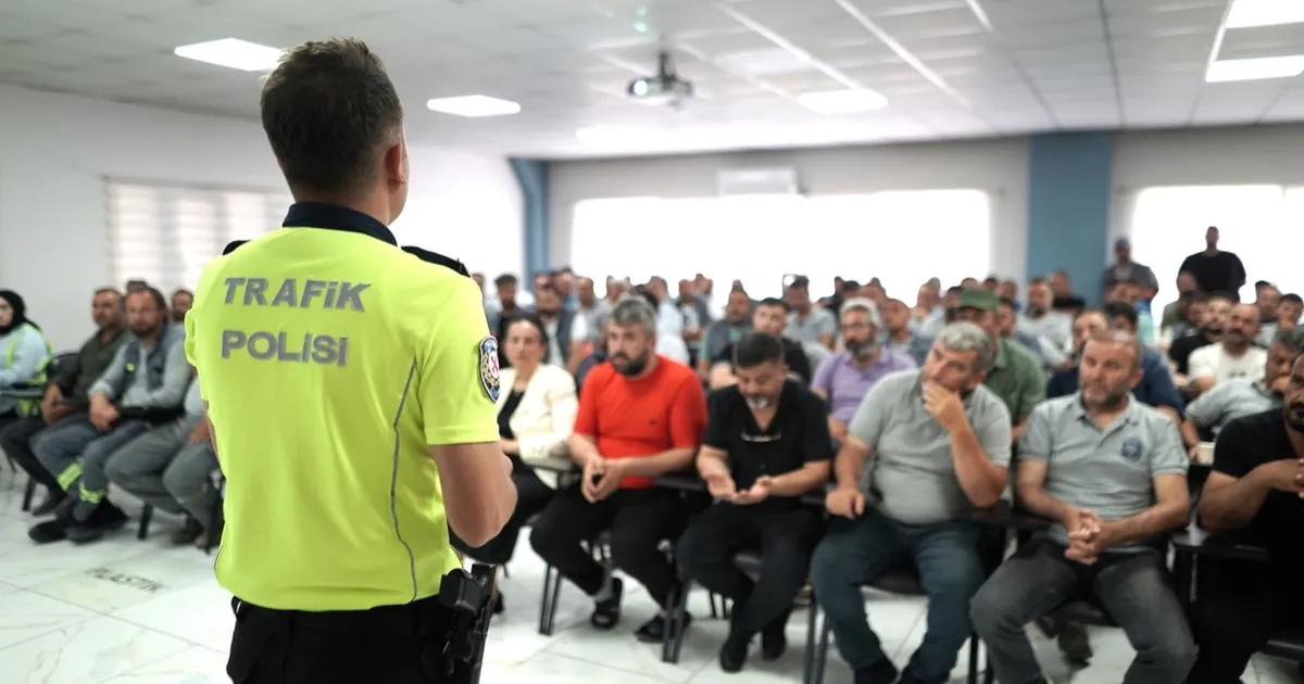 Kayseri Melikgazi'den saha çalışanlarına trafik eğitimi