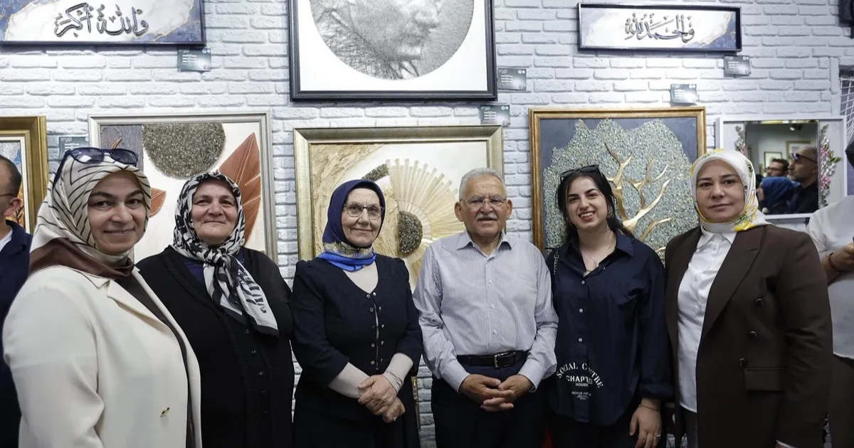 KAYMEK'ten bin 200 eserlik yıl sonu sergisi