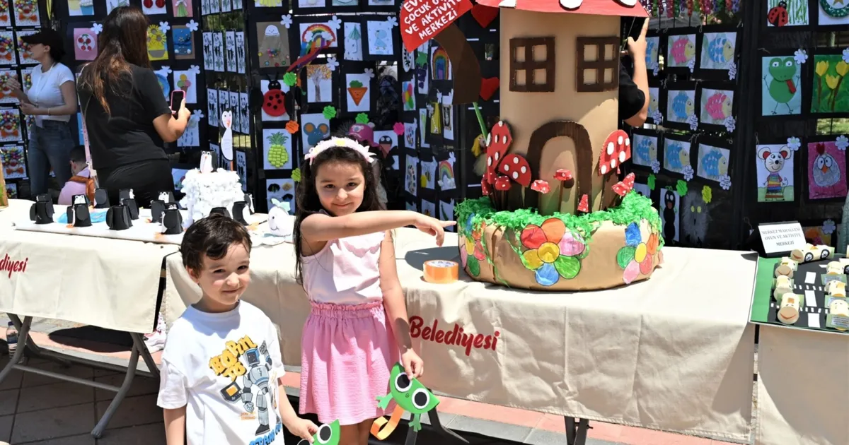 İzmir Bornova'da miniklerin büyük sergisi
