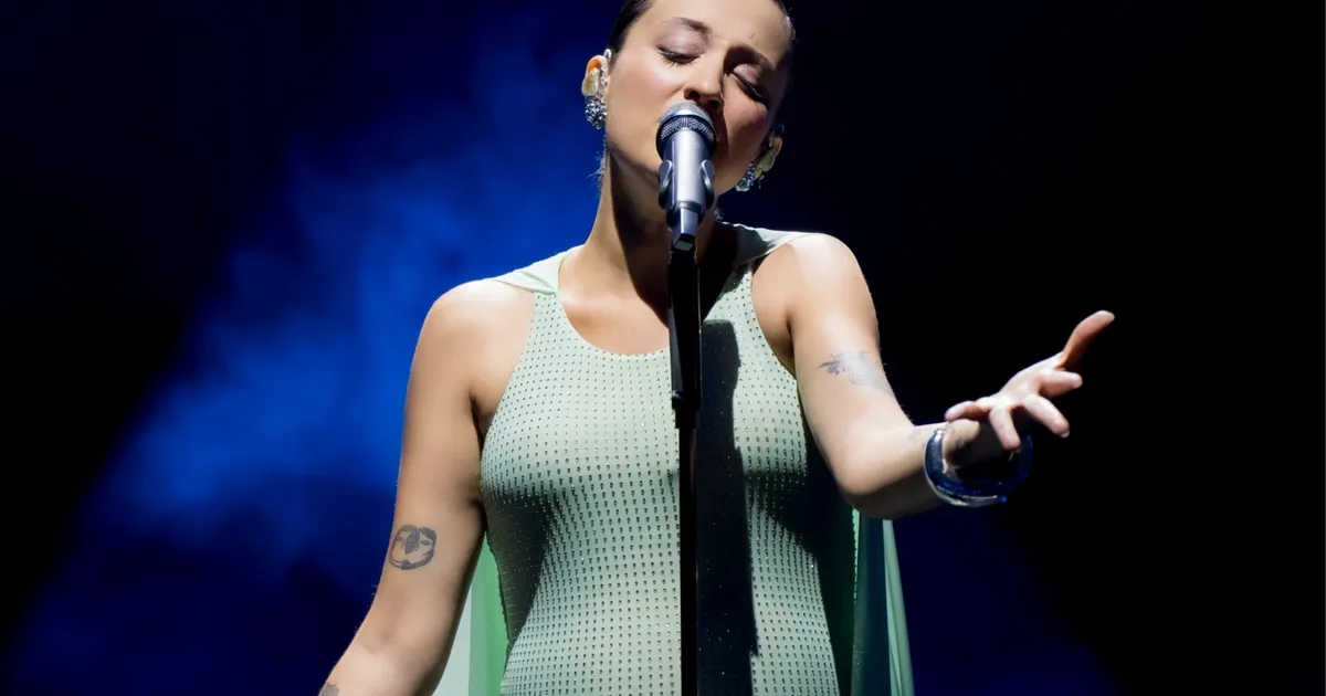 Melike Şahin’den Antalya ve Denizli’de müzik ziyafeti - Magazin Haberleri