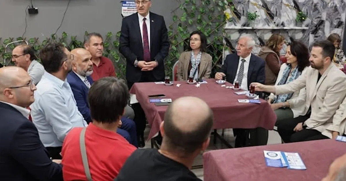 Başkan Kahveci’den Uşak’taki Kütahyalılar Derneği’ne nezaket