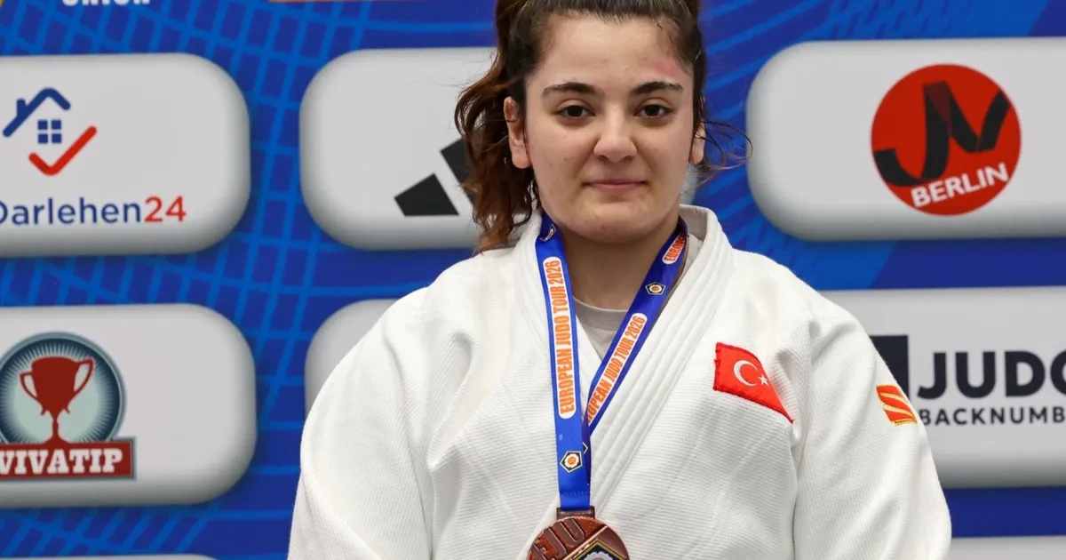 İzmirli Sema Avrupa Kupası’nda kürsüde