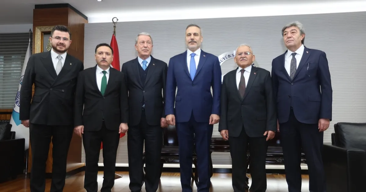 Memduh Büyükşehir Kayseri'nin çehresini değiştirdi
