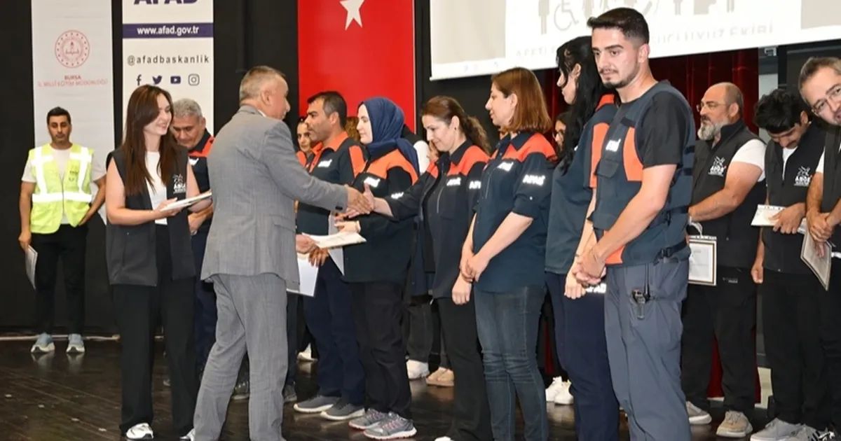 Bursa’da özel gereksinimli bireyler için 'Afet Yönetimi Projesi' tamamlandı