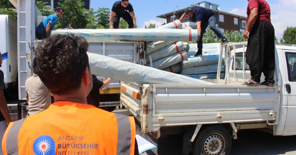 Antalya'da Gazipaşalı üreticilere naylon desteği