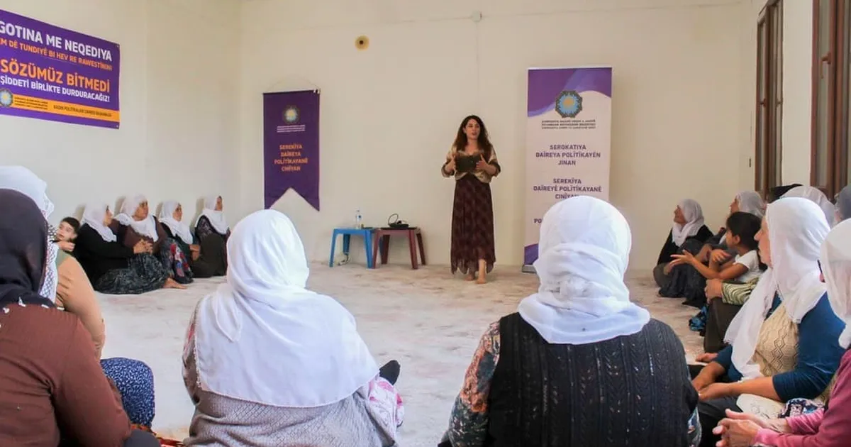 Kulp ve Hazro’da kadınlara dijital şiddetle mücadele eğitimi - Gündem Haberleri
