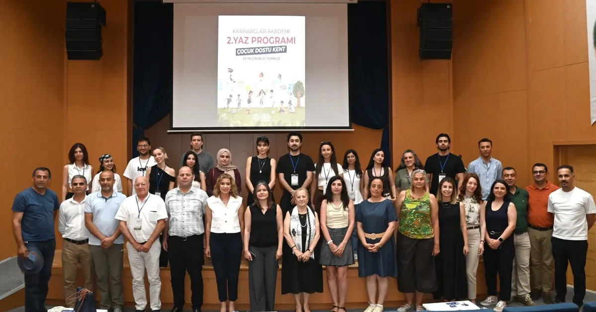 İzmir'de 'Karabağlar Akademi’nin ikinci yaz programı başladı