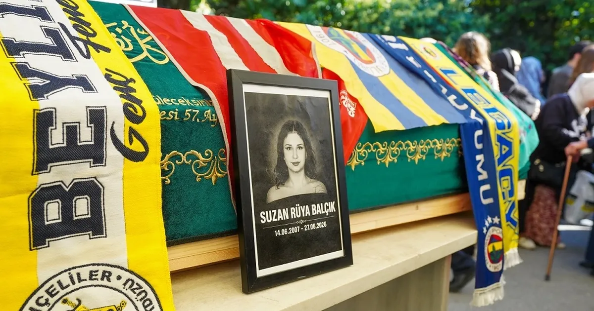 Beylikdüzü Çocuk Meclisi'nin ilk başkanı son yolculuğuna uğurlandı