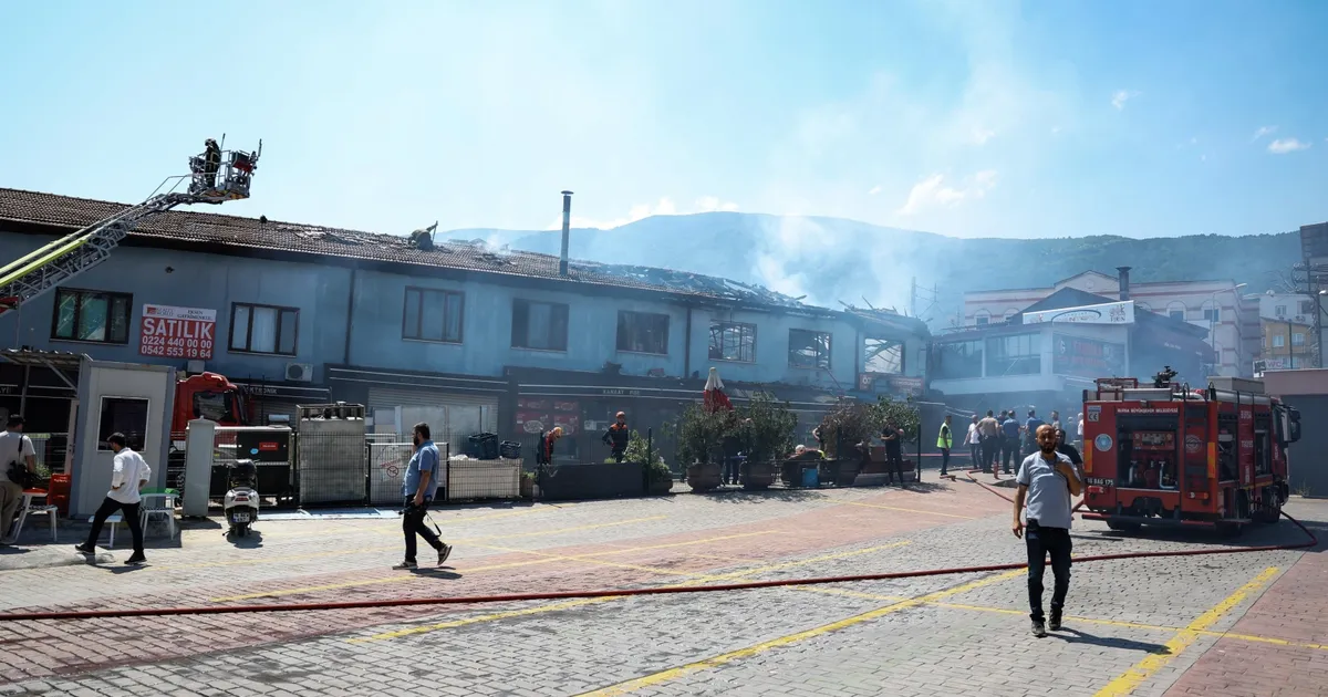 Bursa İtfaiyesi'nden Kayhan'daki yangına hızlı müdahale