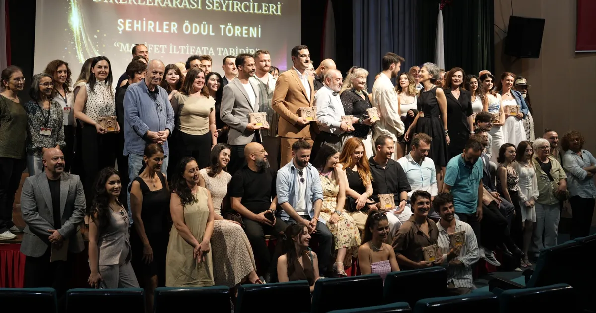 Mersin Şehir Tiyatrosu’na ‘Ensemble Ödülü’ gururu