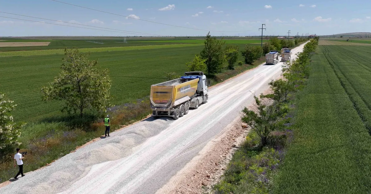 Konya Karatay’da 17,5 kilometrelik yol ağı yenileniyor