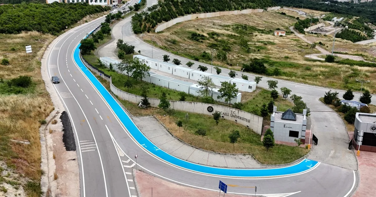 Kocaeli İzmit’te pedallar için güvenli hat