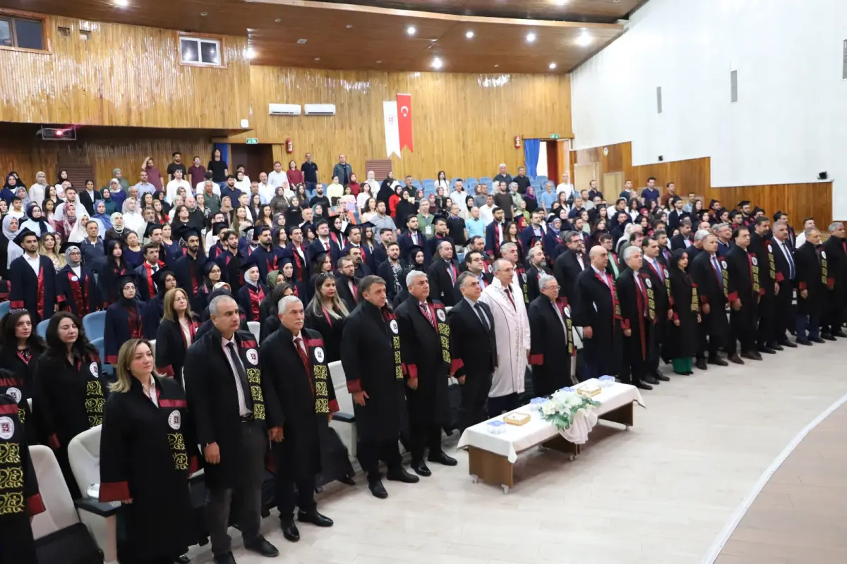 Fırat Üniversitesi'nde derece ödülleri töreni düzenlendi