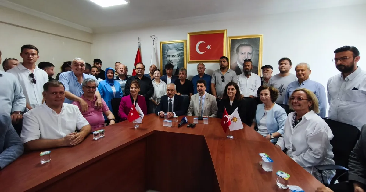 AK Parti'ye katılan Başkan Özcan: Geçişimizin bedeli Keşan'a hizmet olsun - Siyaset Haberleri