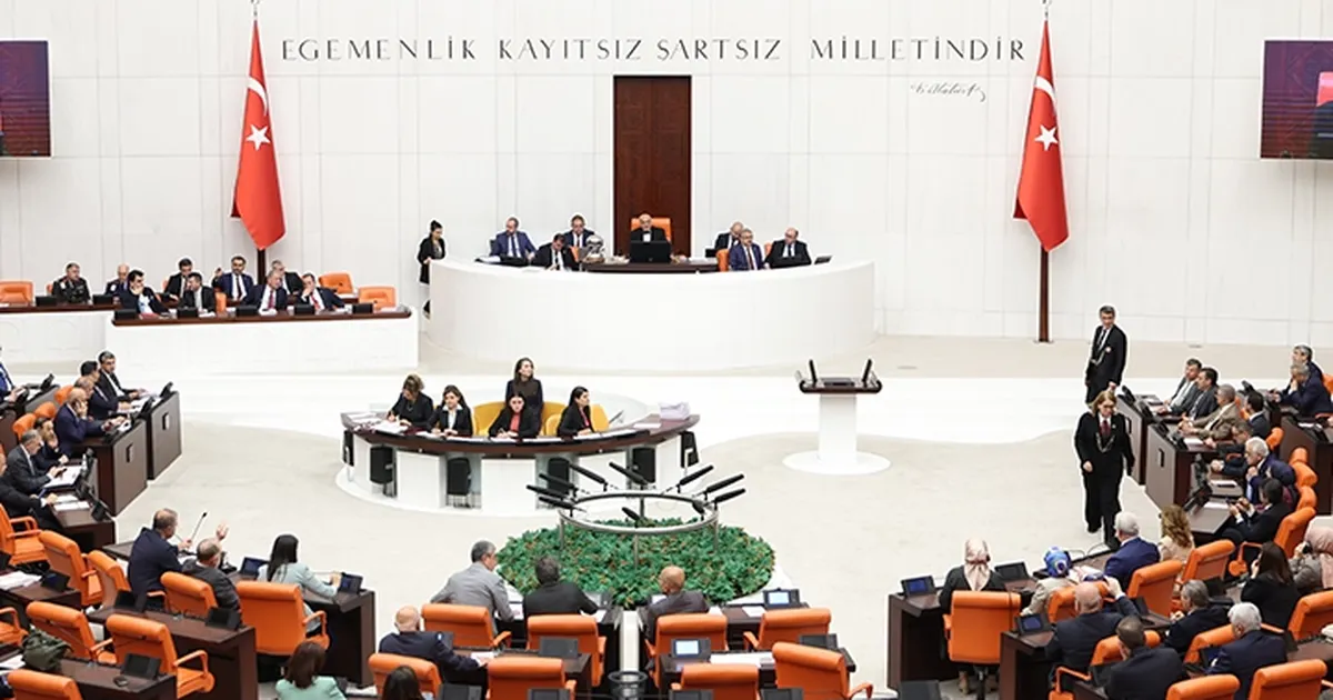 TSK'yı ilgilendiren kanun teklifi yasalaştı... Uzman erbaş, subay ve kamu istihdamına yeni düzenlemeler - Gündem Haberleri