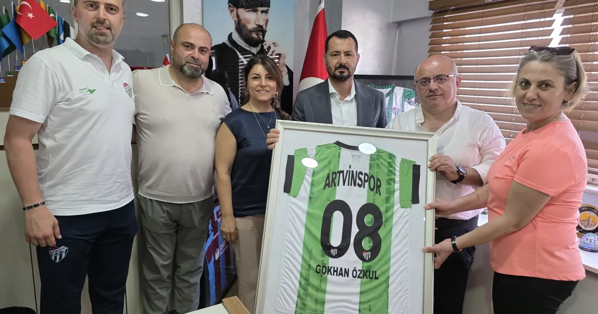 Artvinspor'un kadın voleybol takımına Bursa'dan sponsorluk desteği - Gündem Haberleri