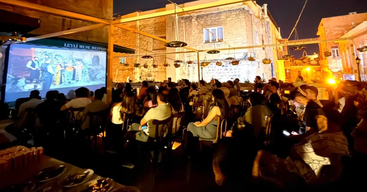 Mardin'de sinema rüzgârı... "Sesimi Taşı" filminin galasına yoğun ilgi - Gündem Haberleri