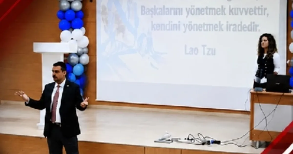 Ağrı'da sağlık çalışanlarına iletişim eğitimi