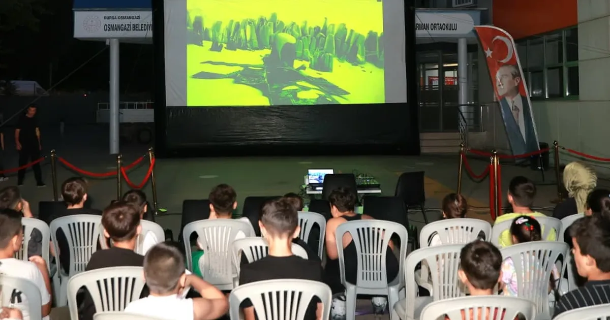 Osmangazi Belediyesi çocuklara yazlık sinema keyfi yaşatıyor - Gündem Haberleri