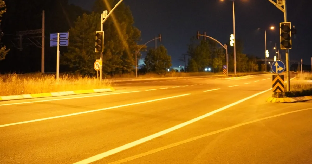 Kocaeli İzmit’te yol çizgileri yenileniyor