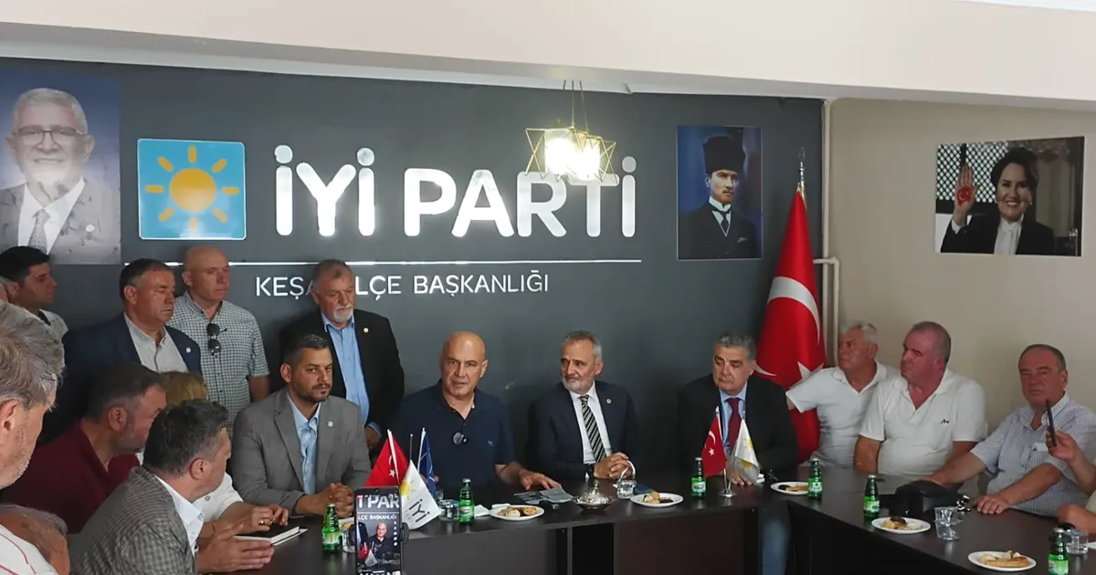 Turhan Çömez Keşan'da konuştu... Türkiye'nin en büyük sorunu tek adam rejimi