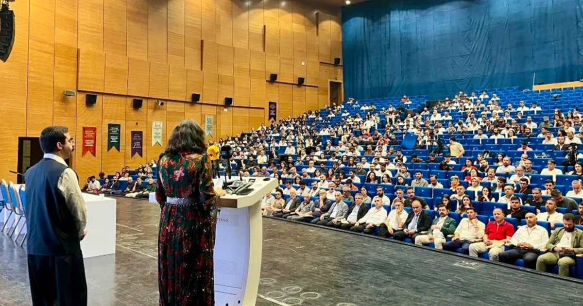 Ağrı Barosu Başkanı Diyarbakır'da konferans verdi