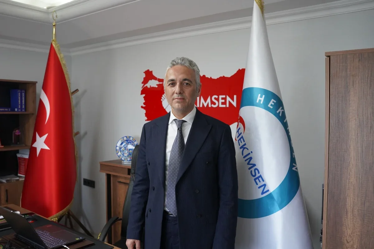 Hekimsen Başkanı Uzm. Dr. Adil Kurban'dan sağlıkta şiddete karşı müzikli protesto