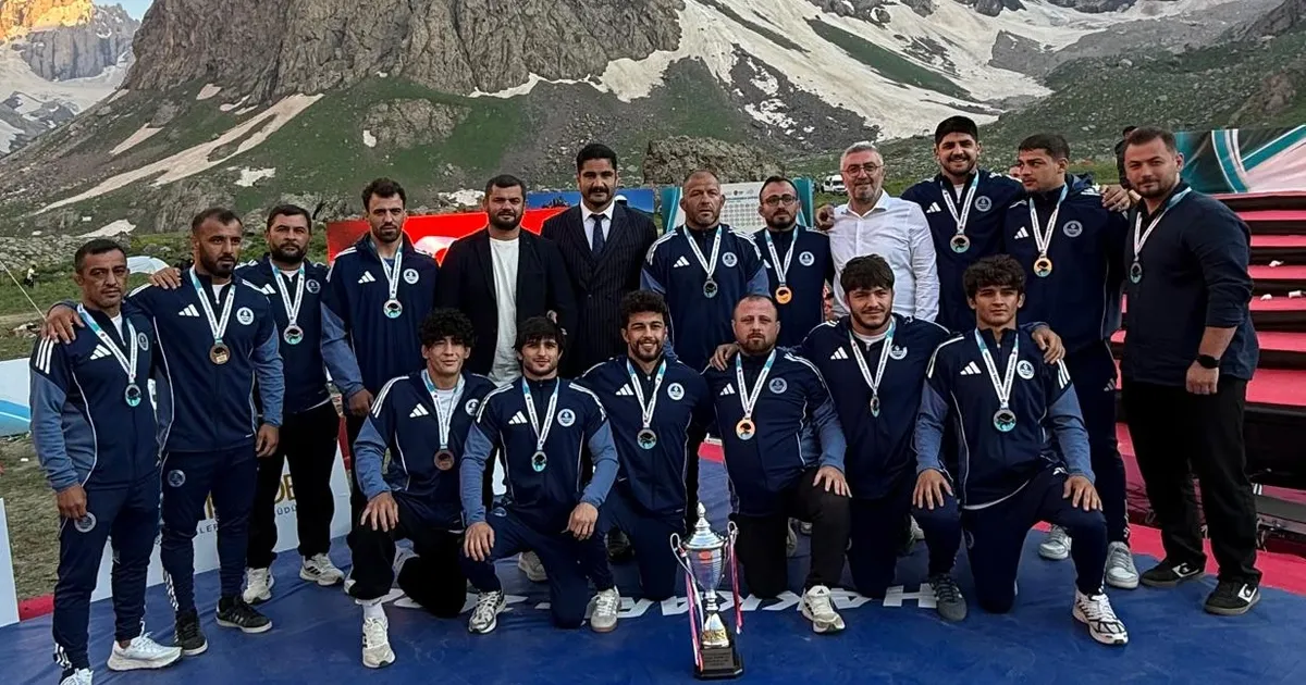 Kırkpınar’dan Balkanlara Kağıtspor fırtınası