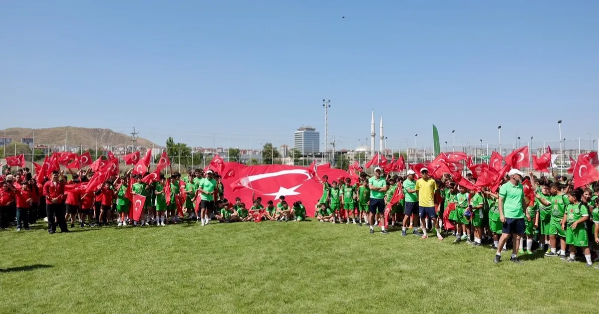 Kayseri Şeker'in yaz okulu 14'üncü kez kapılarını açtı - Spor Haberleri