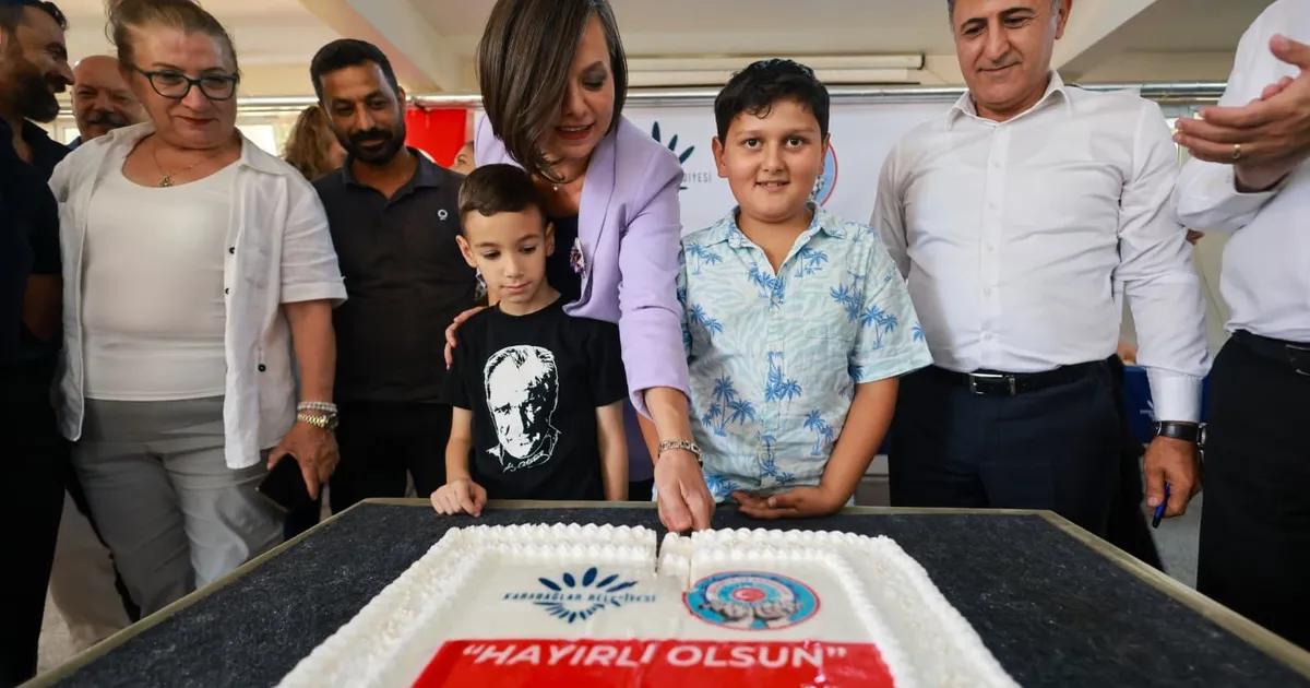 Karabağlar'da toplu sözleşme sevinci