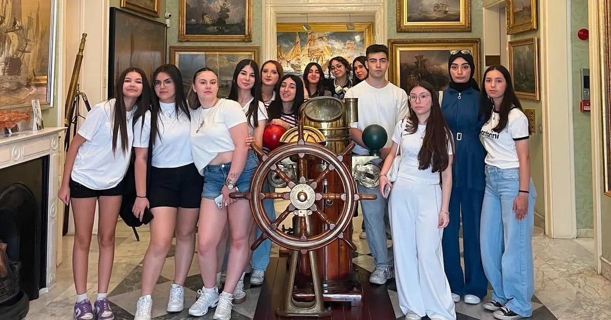 İzmir'de bin liseli genç müzelerle tanıştı