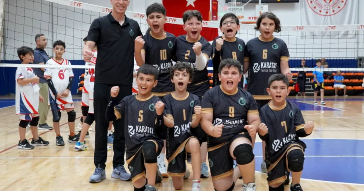 Konya Karatay’ın minik efeleri namağlup şampiyon